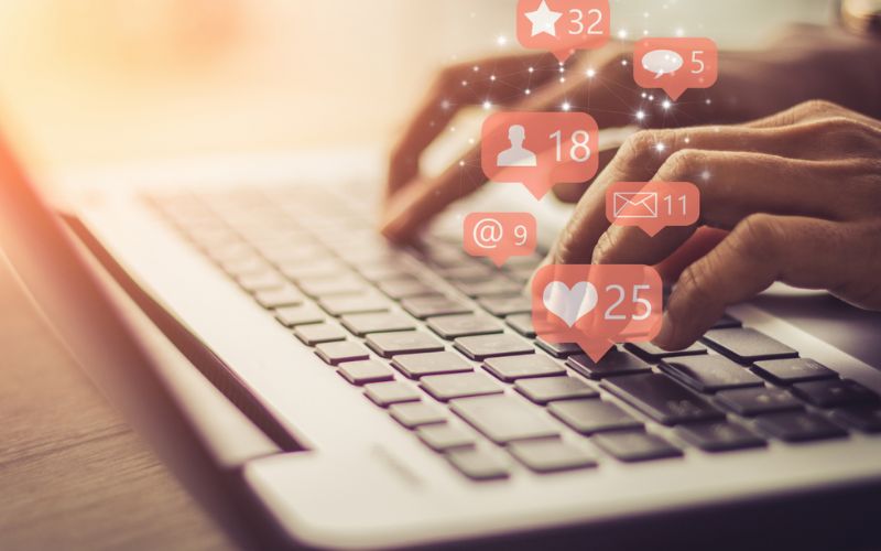No momento, você está visualizando 10 Must-Have Online Marketing Tools for Affiliate Marketers